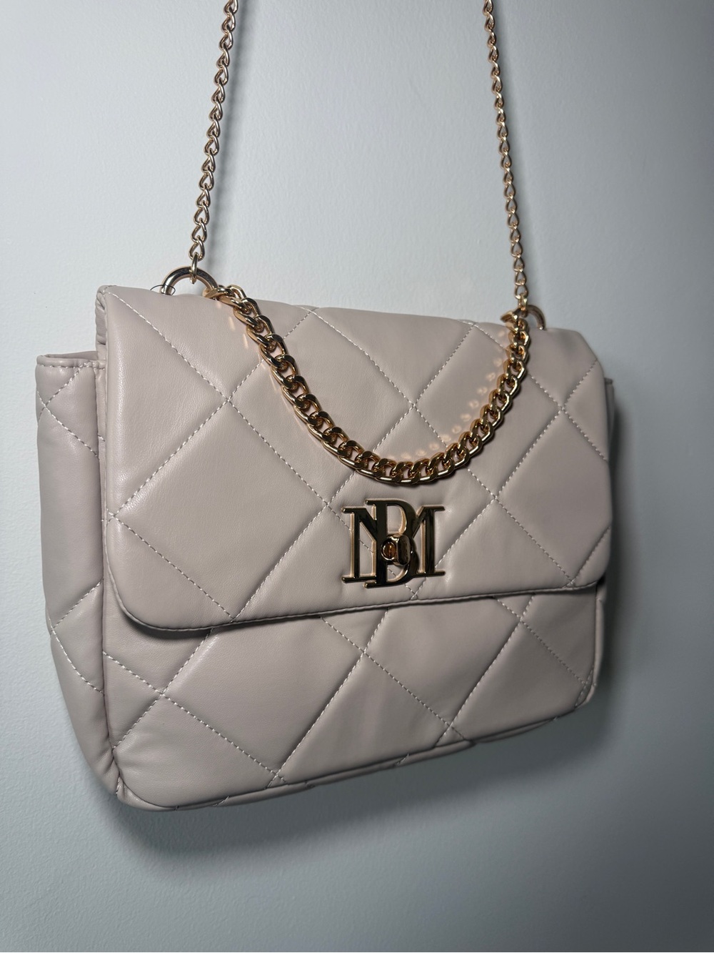 NWT Badgley Mischka Quilted Chain Shoulder Crossbody Bag Taupe